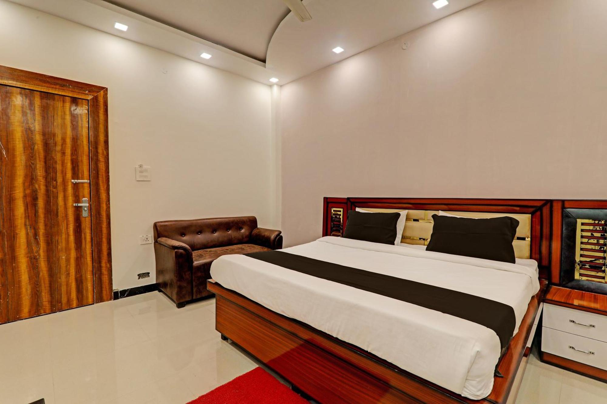 Hotel O Awadh International Bela Pratapgarh Exteriör bild