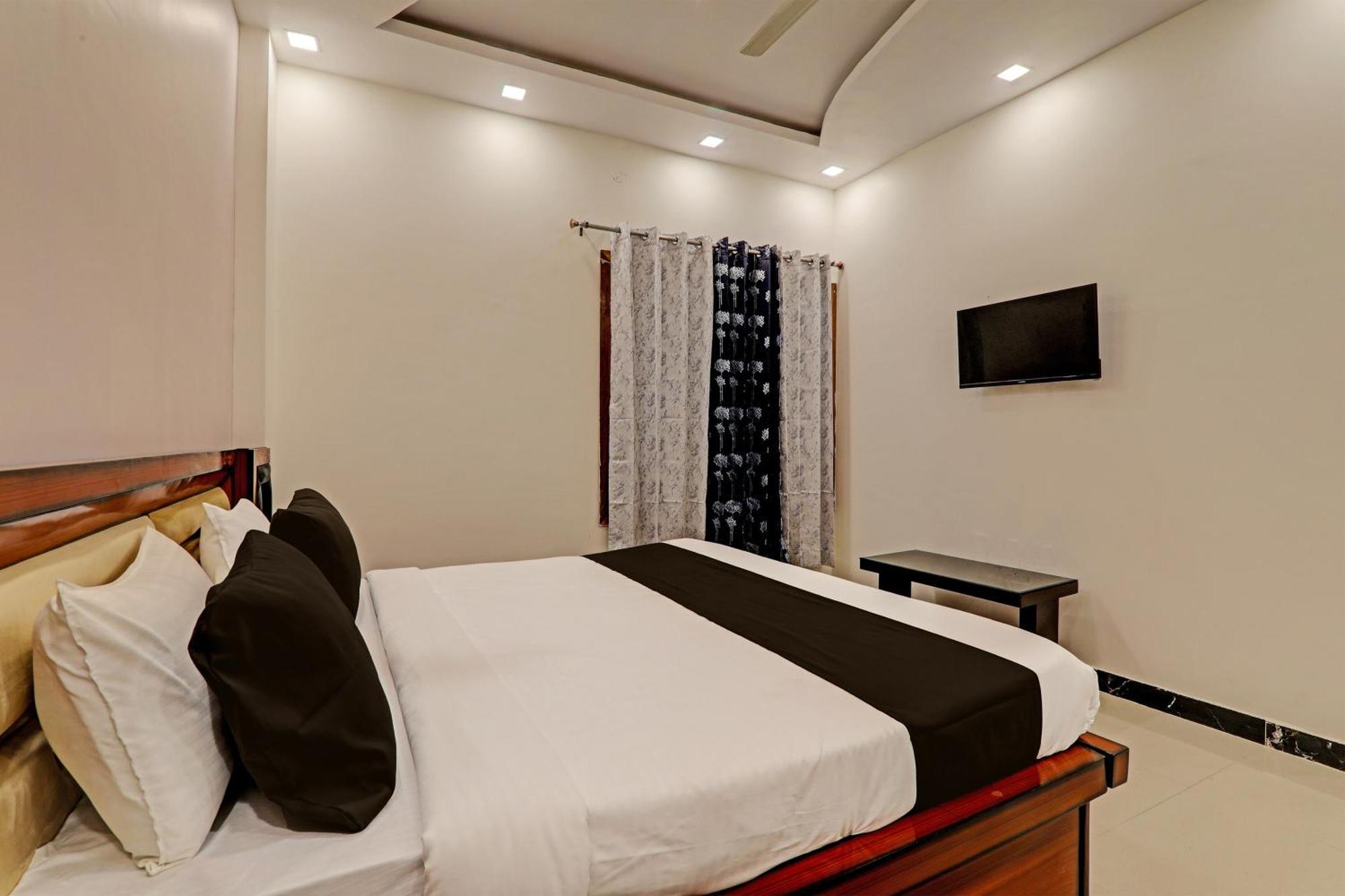 Hotel O Awadh International Bela Pratapgarh Exteriör bild