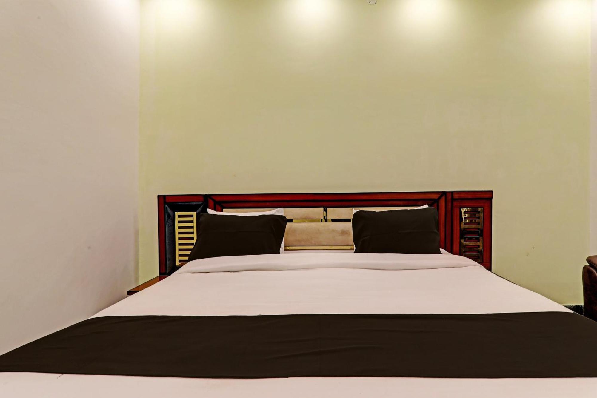 Hotel O Awadh International Bela Pratapgarh Exteriör bild