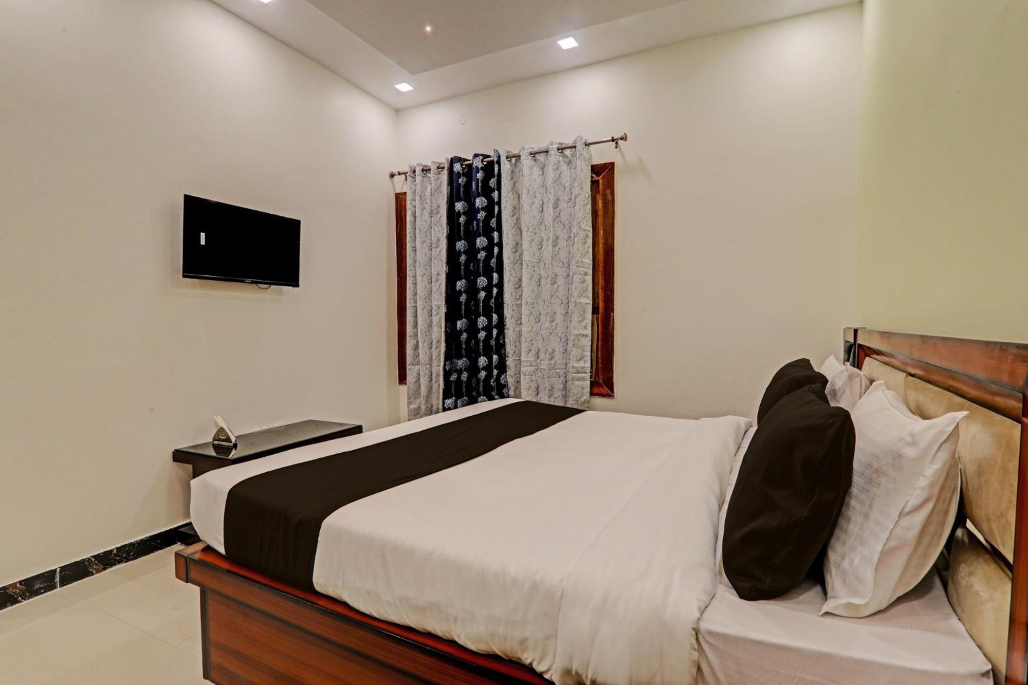 Hotel O Awadh International Bela Pratapgarh Exteriör bild