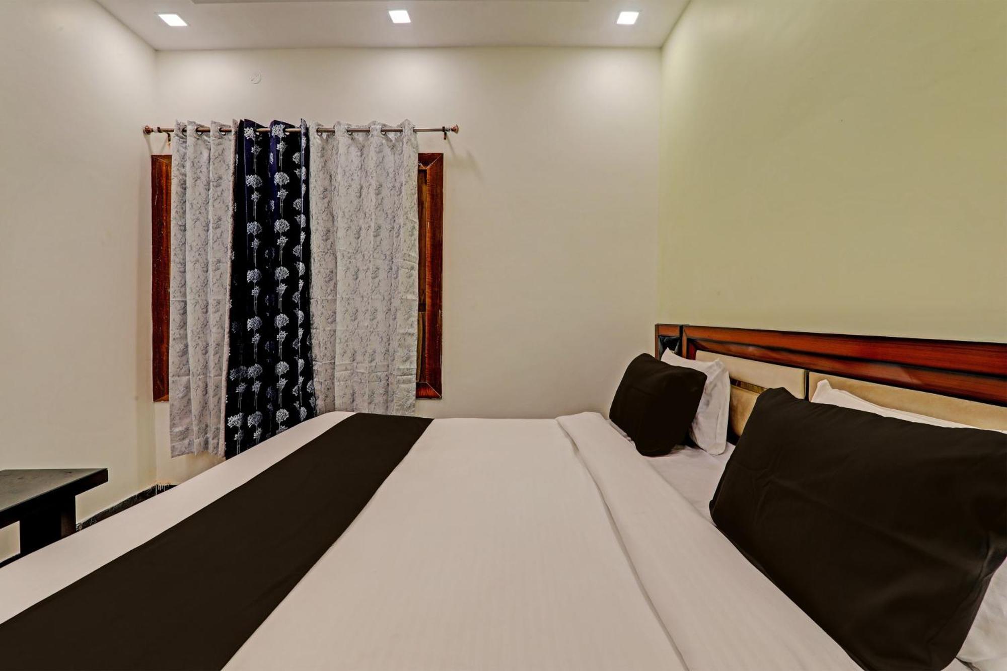 Hotel O Awadh International Bela Pratapgarh Exteriör bild
